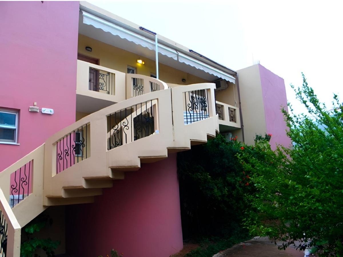 Mediterranean Sea Top Floor 팔라이오코라 외부 사진