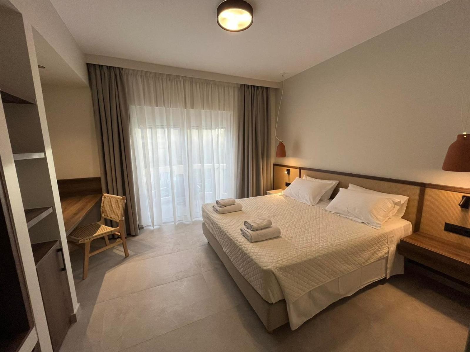 Mediterranean Sea Top Floor 팔라이오코라 외부 사진