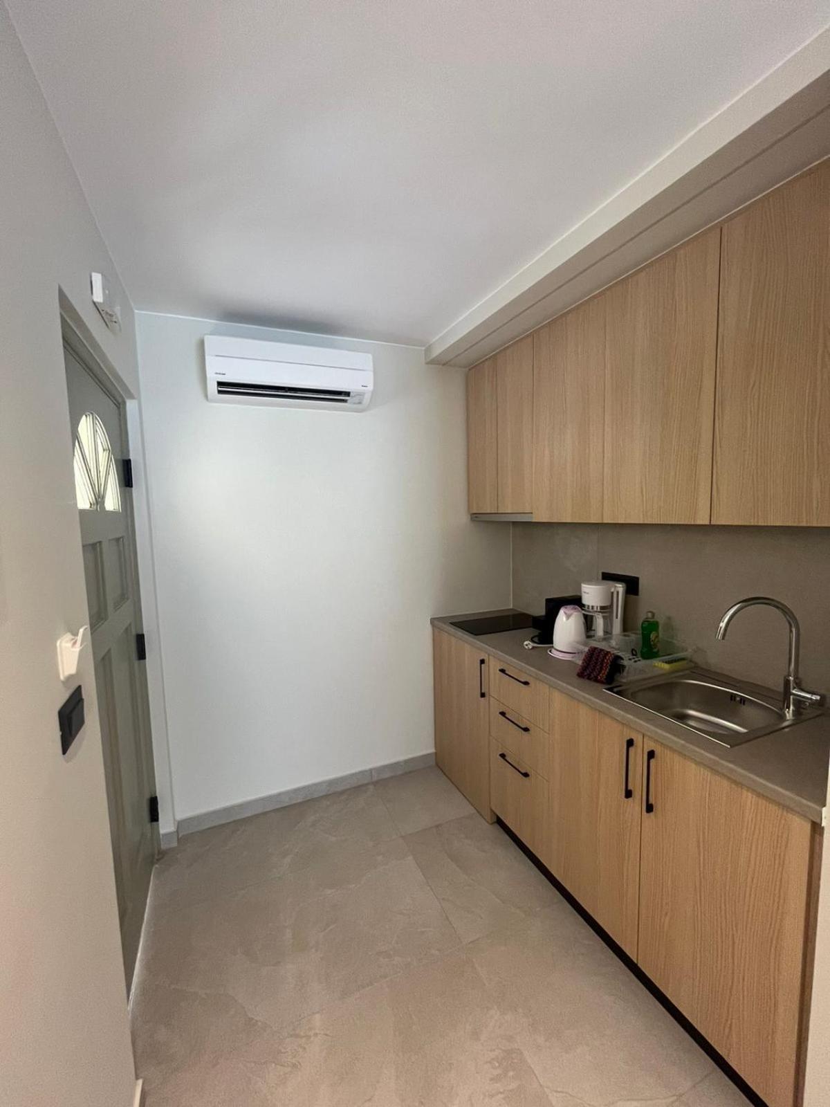Mediterranean Sea Top Floor 팔라이오코라 외부 사진