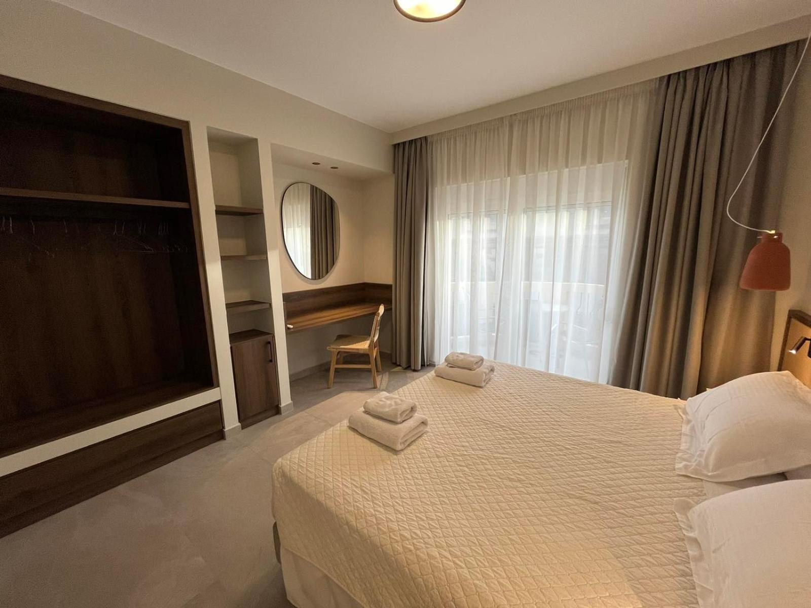 Mediterranean Sea Top Floor 팔라이오코라 외부 사진