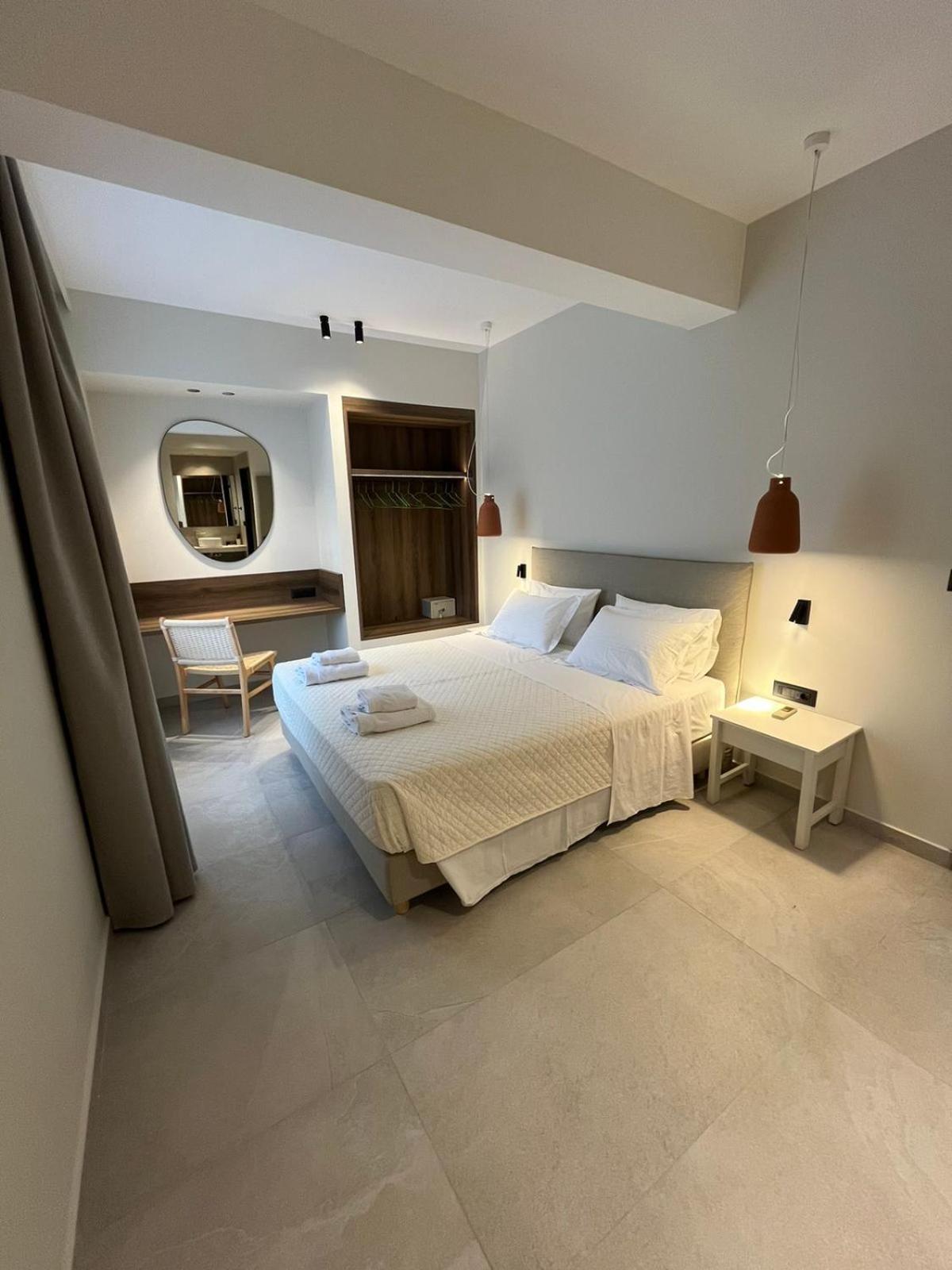 Mediterranean Sea Top Floor 팔라이오코라 외부 사진
