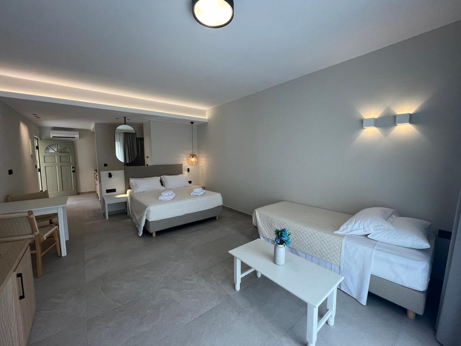 Mediterranean Sea Top Floor 팔라이오코라 외부 사진