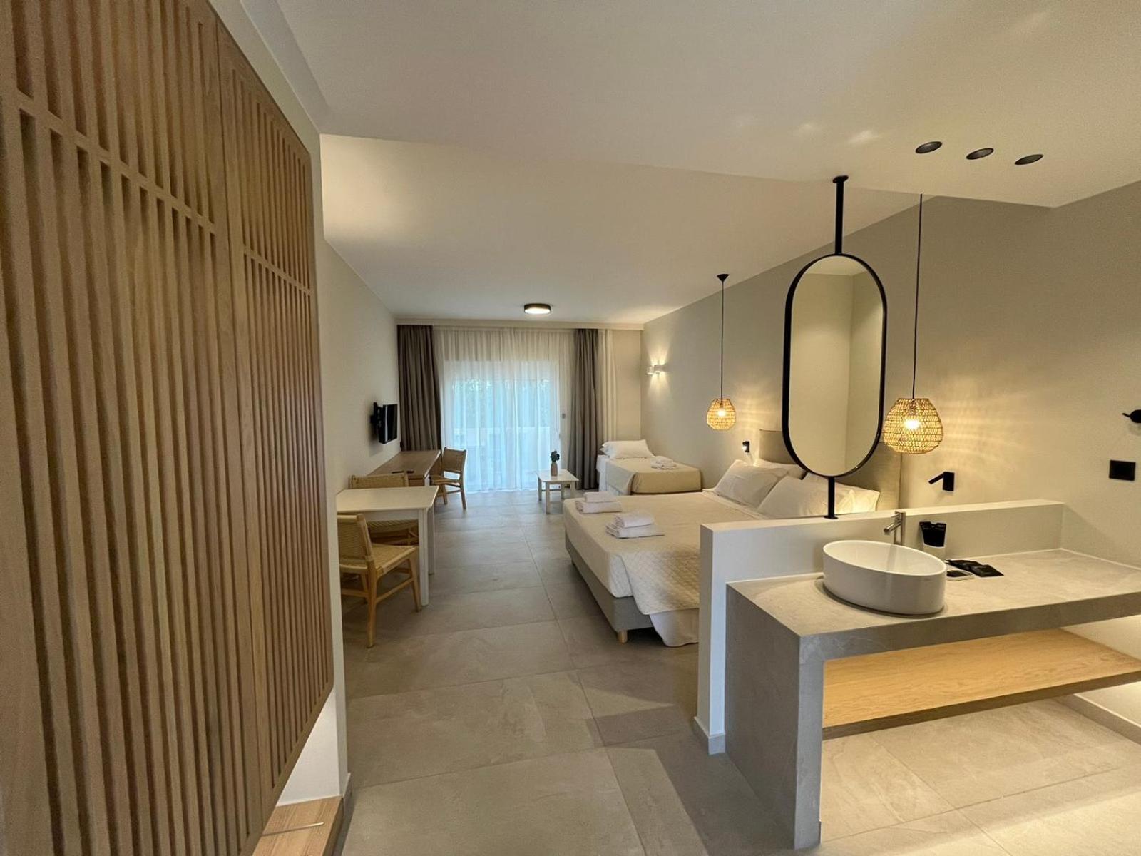 Mediterranean Sea Top Floor 팔라이오코라 외부 사진