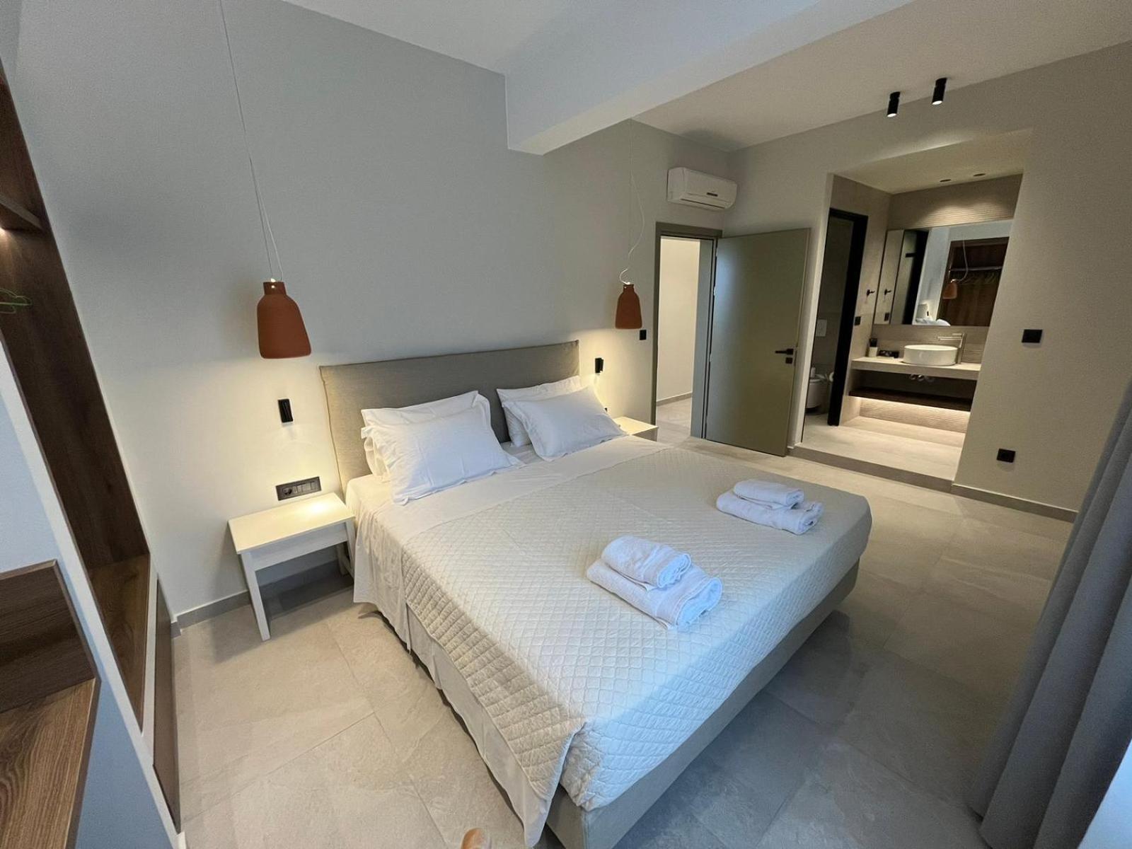 Mediterranean Sea Top Floor 팔라이오코라 외부 사진