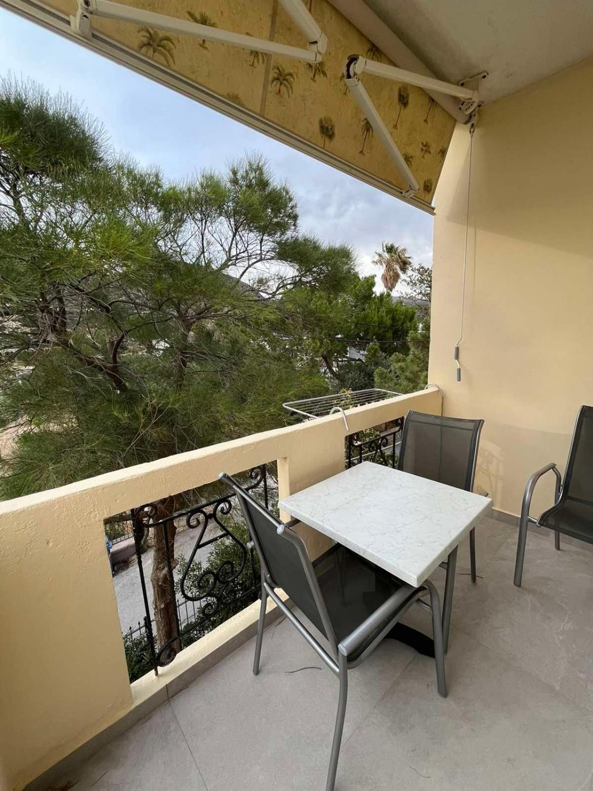 Mediterranean Sea Top Floor 팔라이오코라 외부 사진