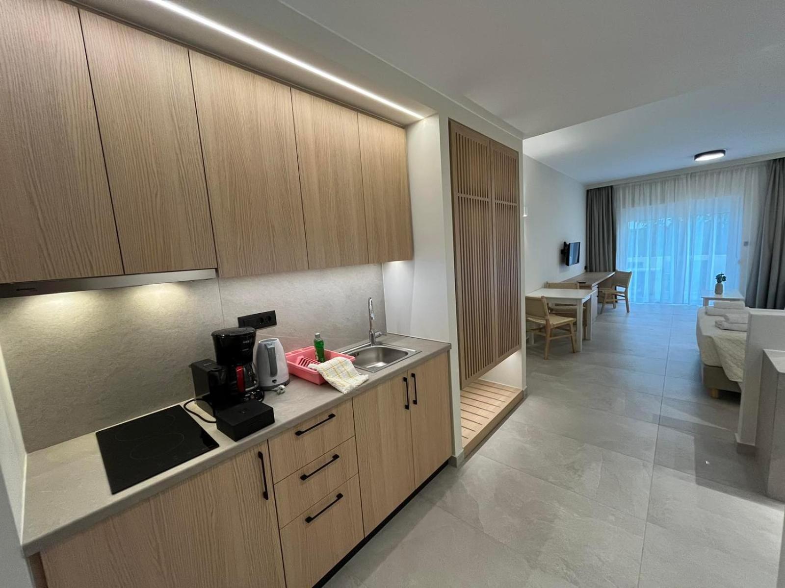 Mediterranean Sea Top Floor 팔라이오코라 외부 사진